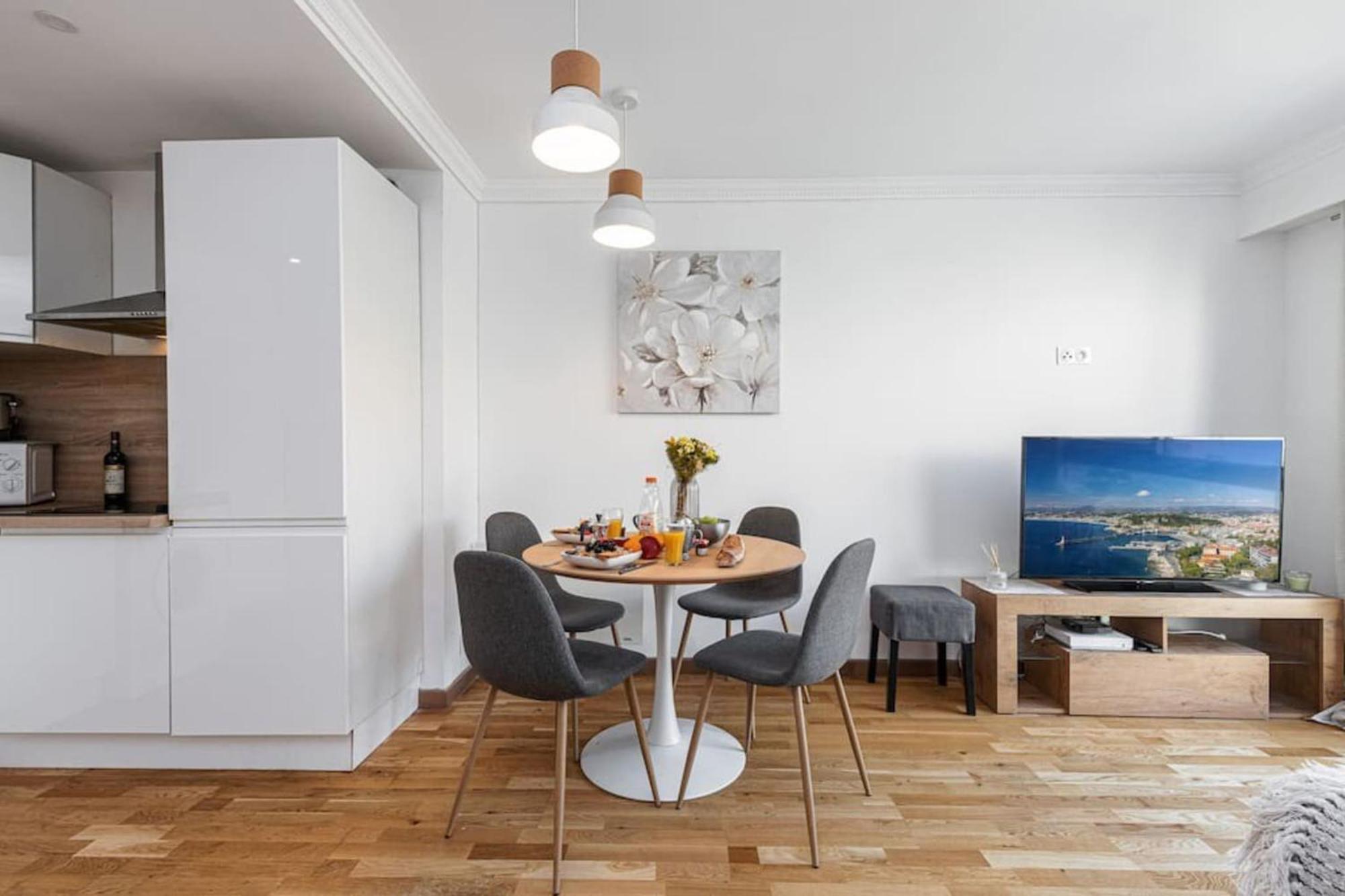 Joffre 2 - Cosy Apartment In City Center Nisa Exterior foto